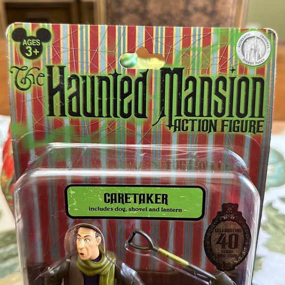 40TH Anniversary Haunted Mansion CARETAKER 👻 - Picture 3 of 8